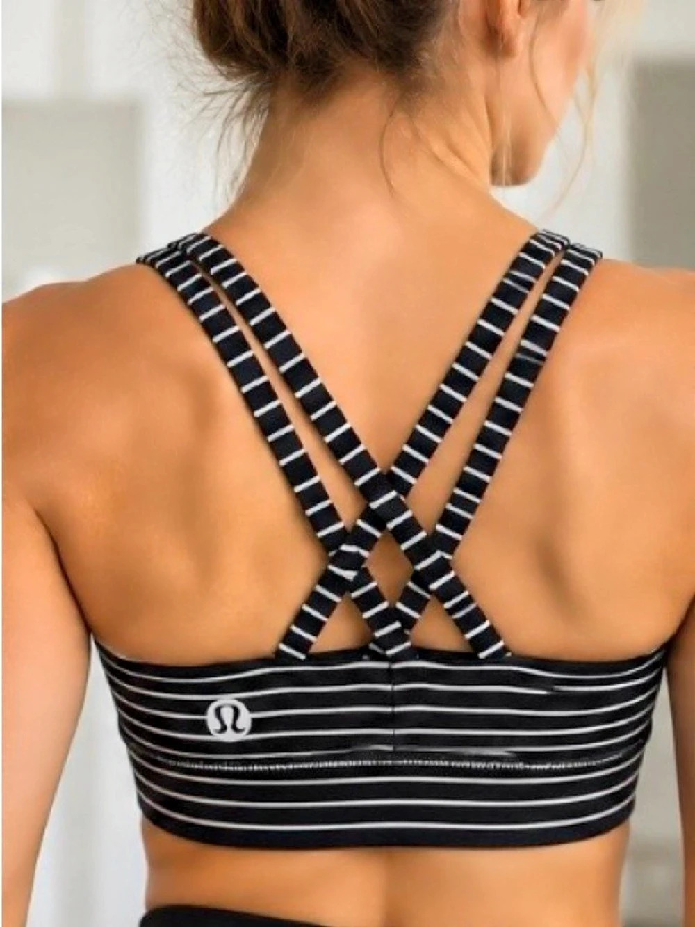 Lululemon Sports Bra Size 12 Black White Stripe Strappy Crossback Yoga